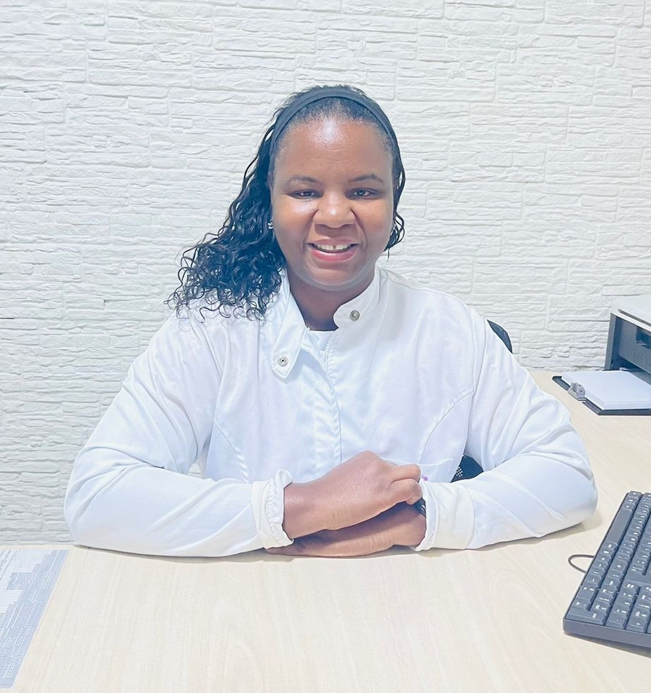 Dra. Claudia Maria